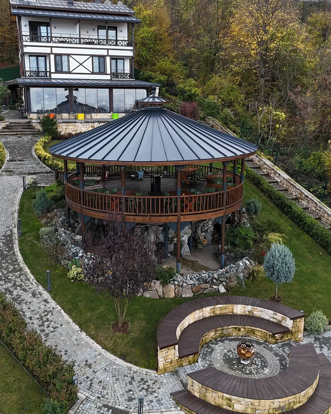 610949257_845621041718685_7586406291351818736_n